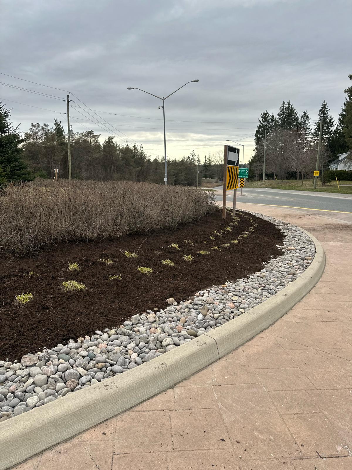 Mulching and planting bed